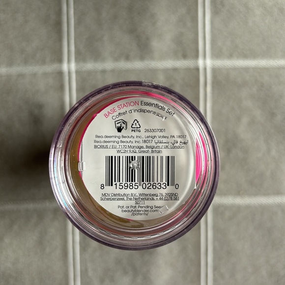 Beauty Blender sponge and cleanser set - Picture 2 of 2